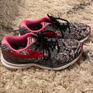 Brooks Launch 3 Tennis Shoes